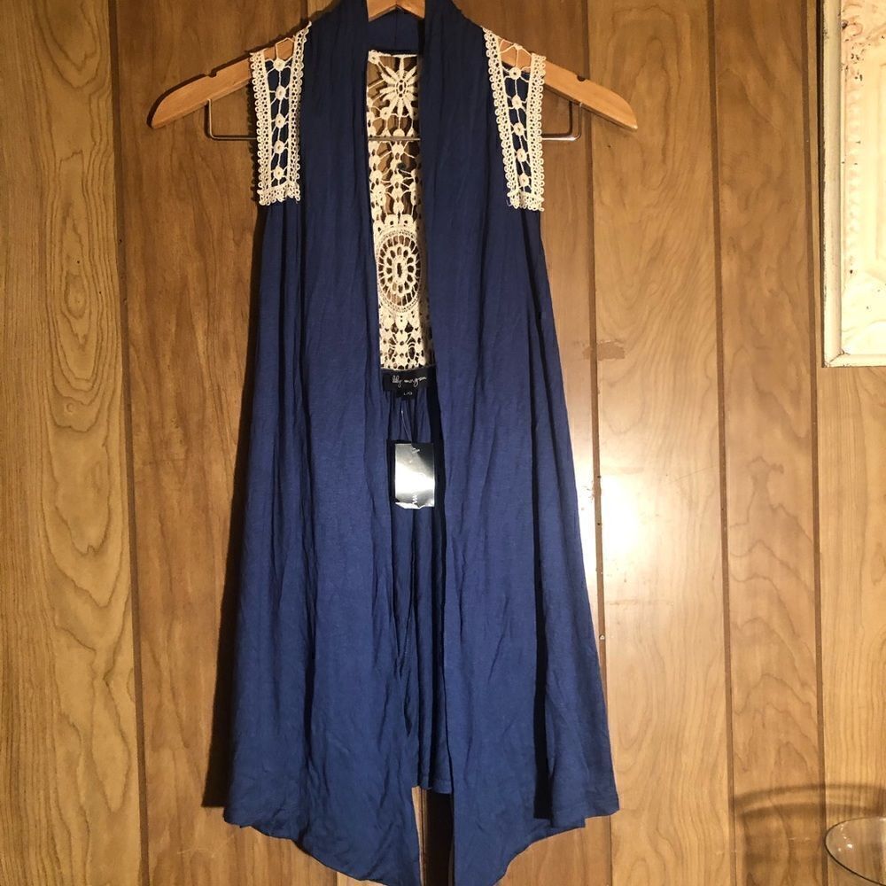Lily Morgan sleeveless open front cardigan. Size large. Blue. Large. NWT
